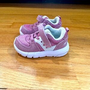 Baby SIZE 5C SAUCONY
